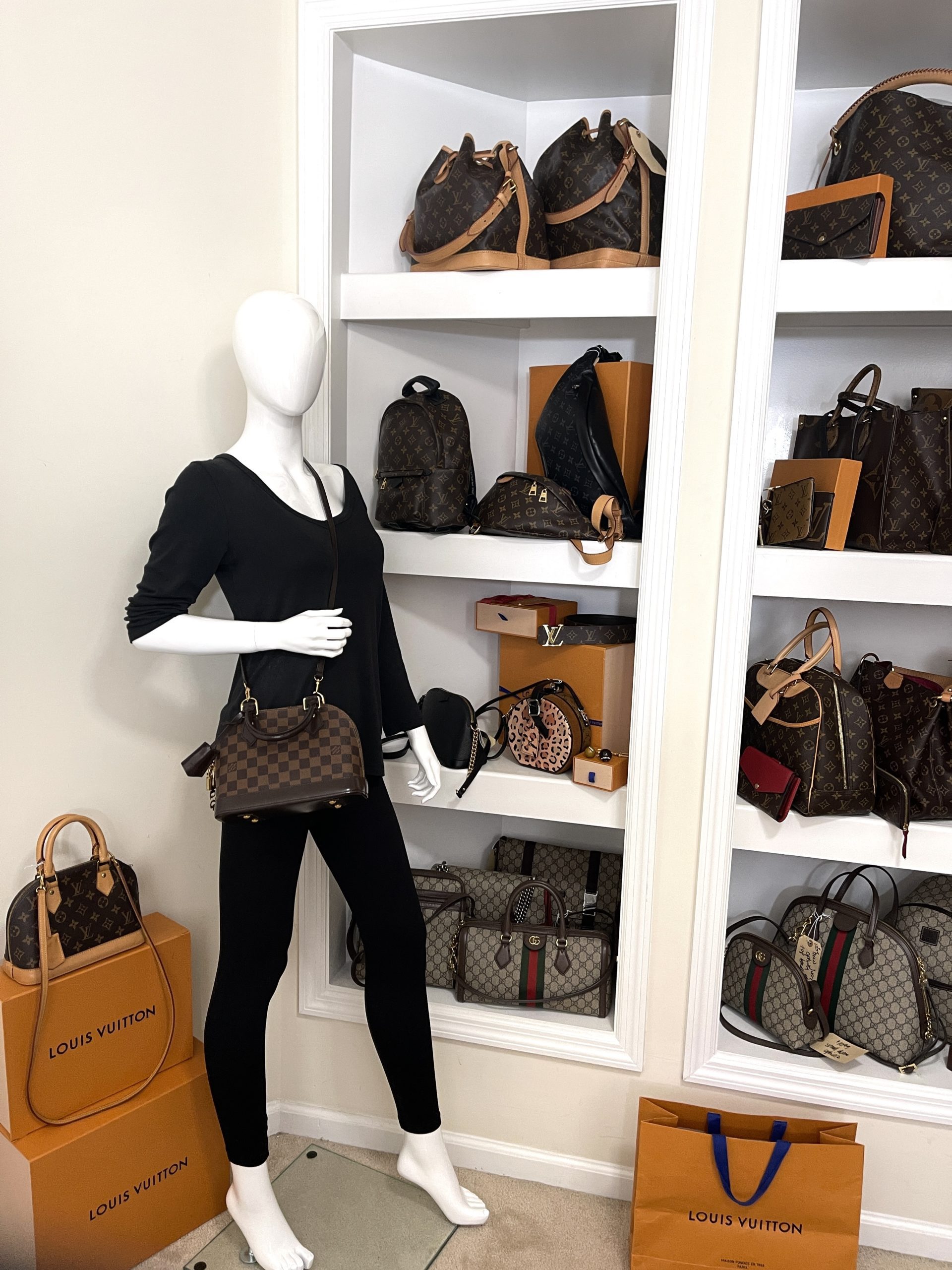 Authentic Louis Vuitton Alma BB Damier Ebene Leather Canvas Crossbody  Handbag - Organic Olivia