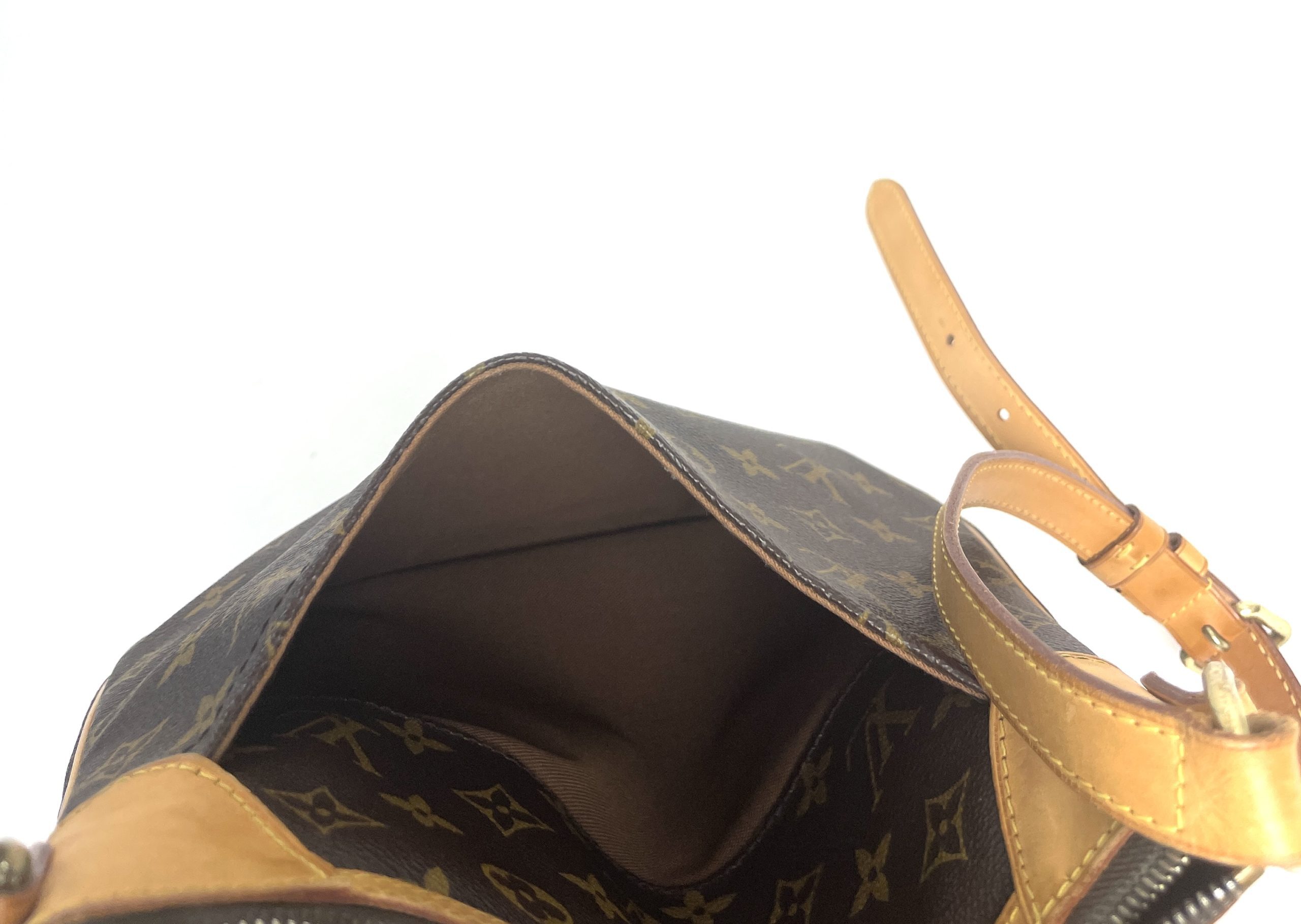 Louis Vuitton Monogram Odeon PM Crossbody Bag Leather ref.633086 - Joli  Closet
