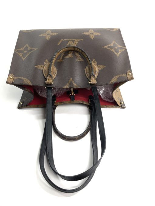 Louis Vuitton, Bags, Lv Onthego Gm W Mono Straps Accessories