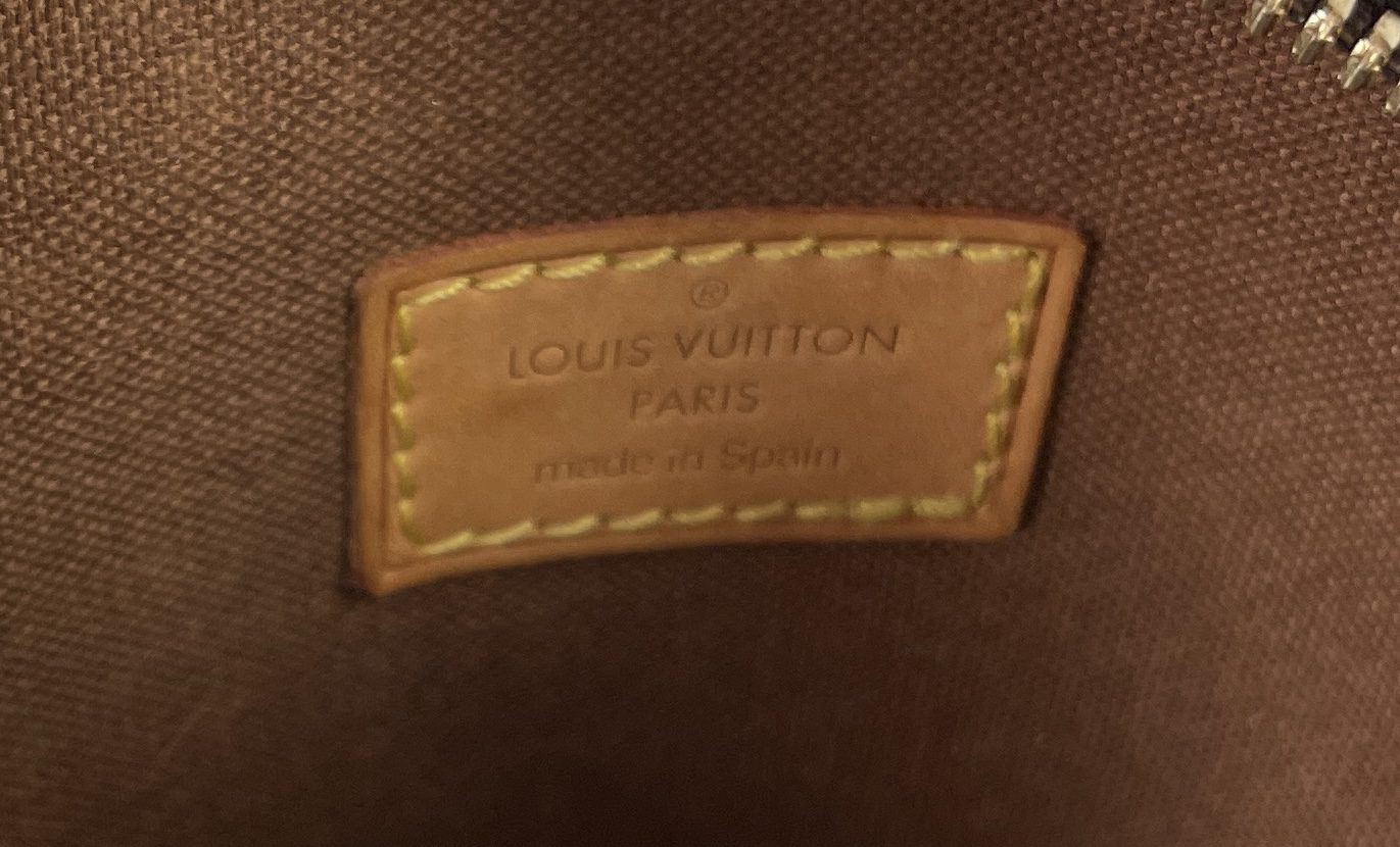 Louis Vuitton '03 Pochette 'Gange' Monogram Waist Bag – The Little Bird