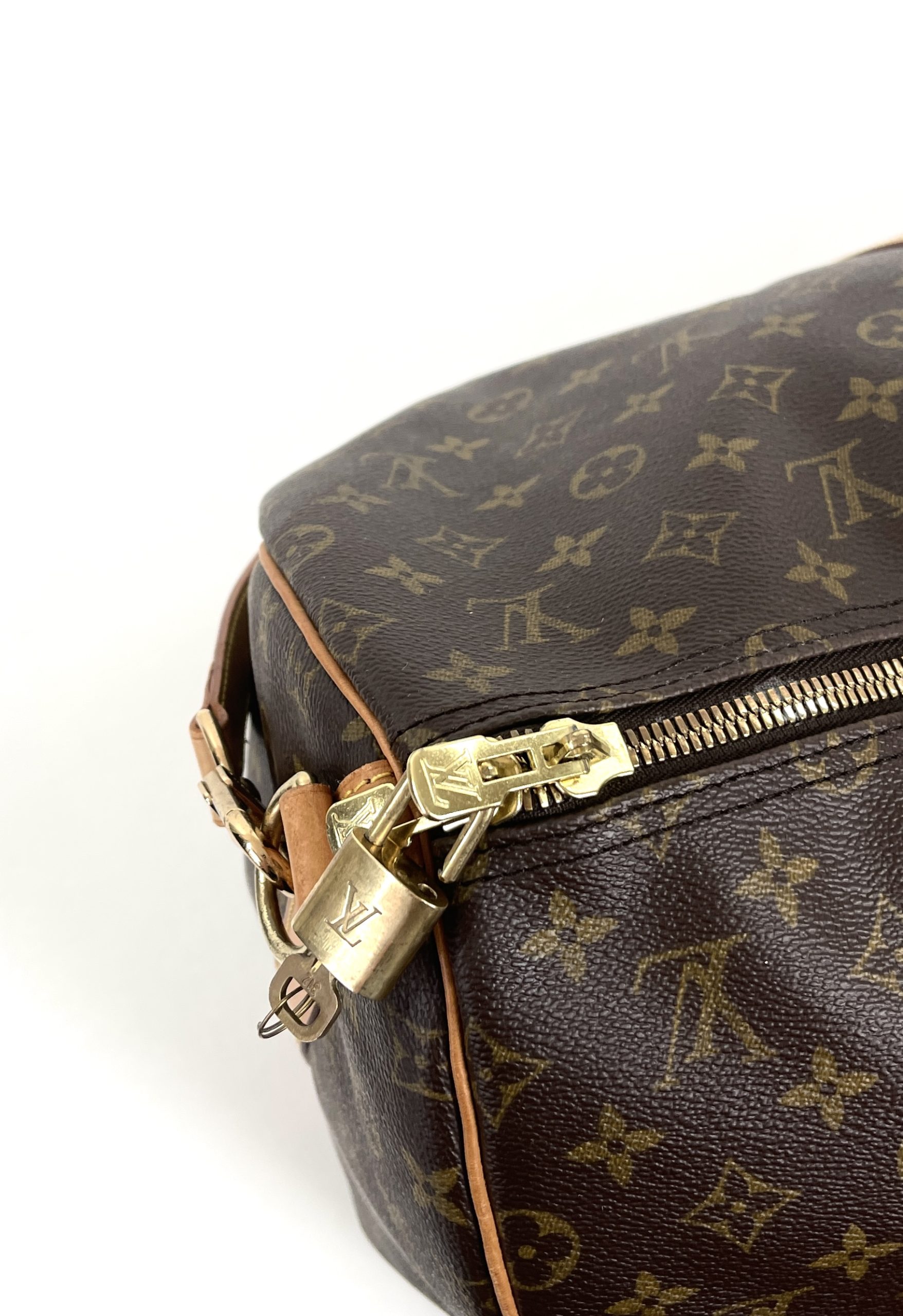 Louis Vuitton Duffle Bag Size 55 With lock & Key for Sale in