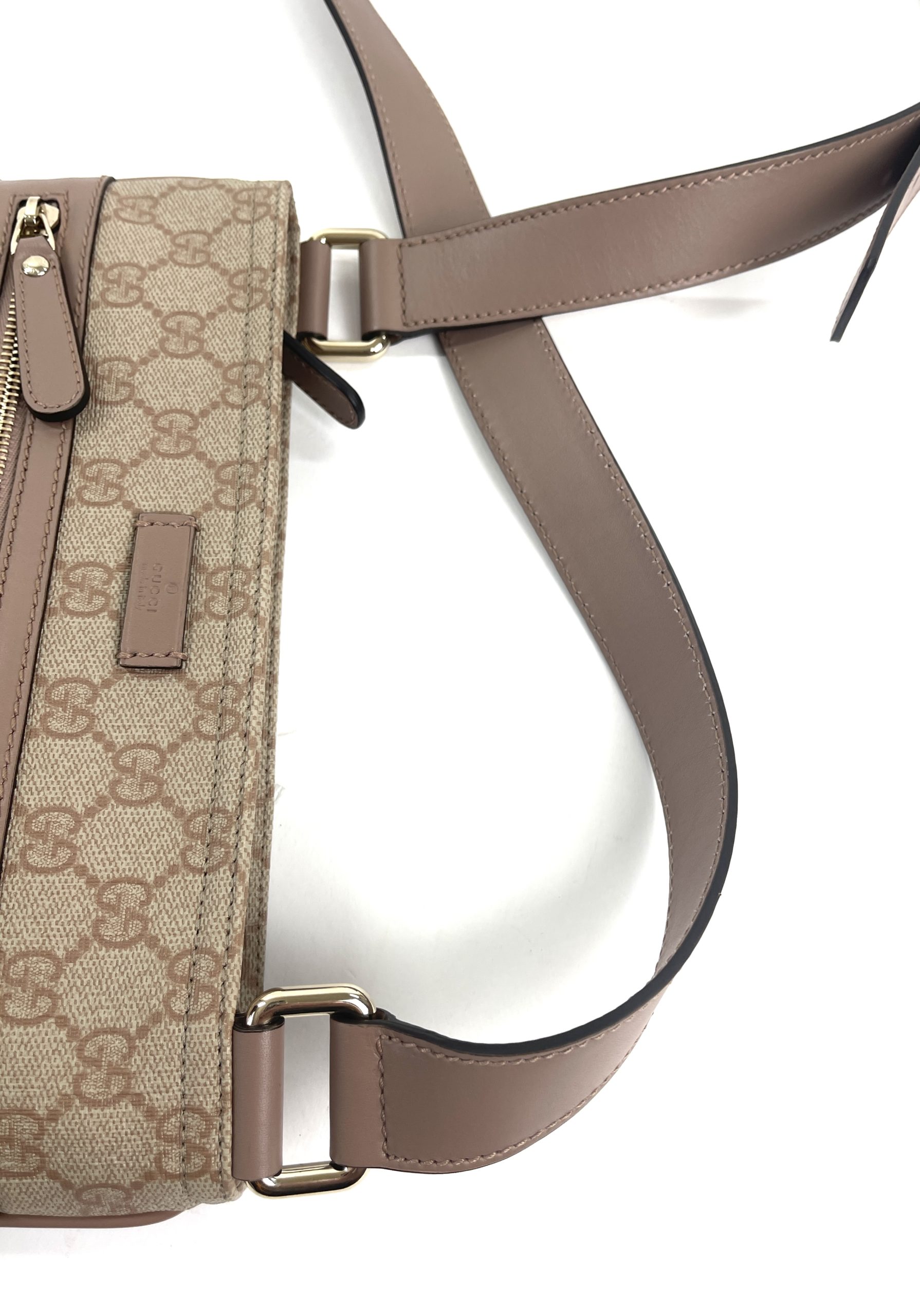 Gucci GG Supreme Monogram Small Flat Messenger Bag Pink - A World