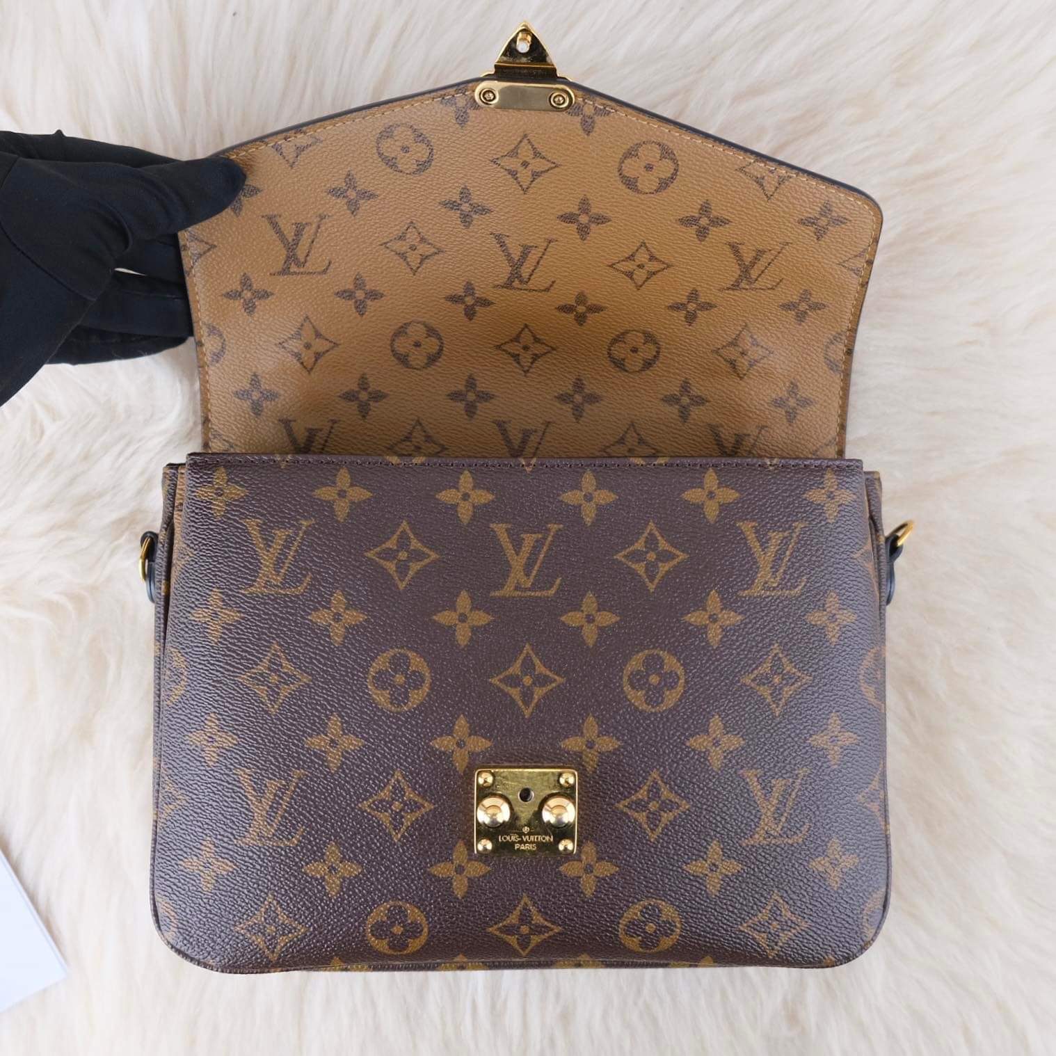 LOUIS VUITTON CLUNNY MINI UNBOXING  FIRST IMPRESSION & WHAT FITS 