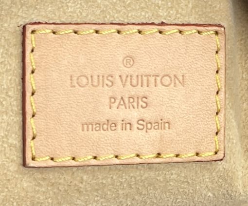 Louis Vuitton Monogram Artsy MM Monogram Hobo 12