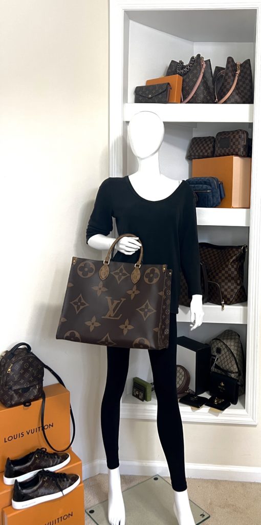 Louis Vuitton ONTHEGO GM Reverse Tote 6