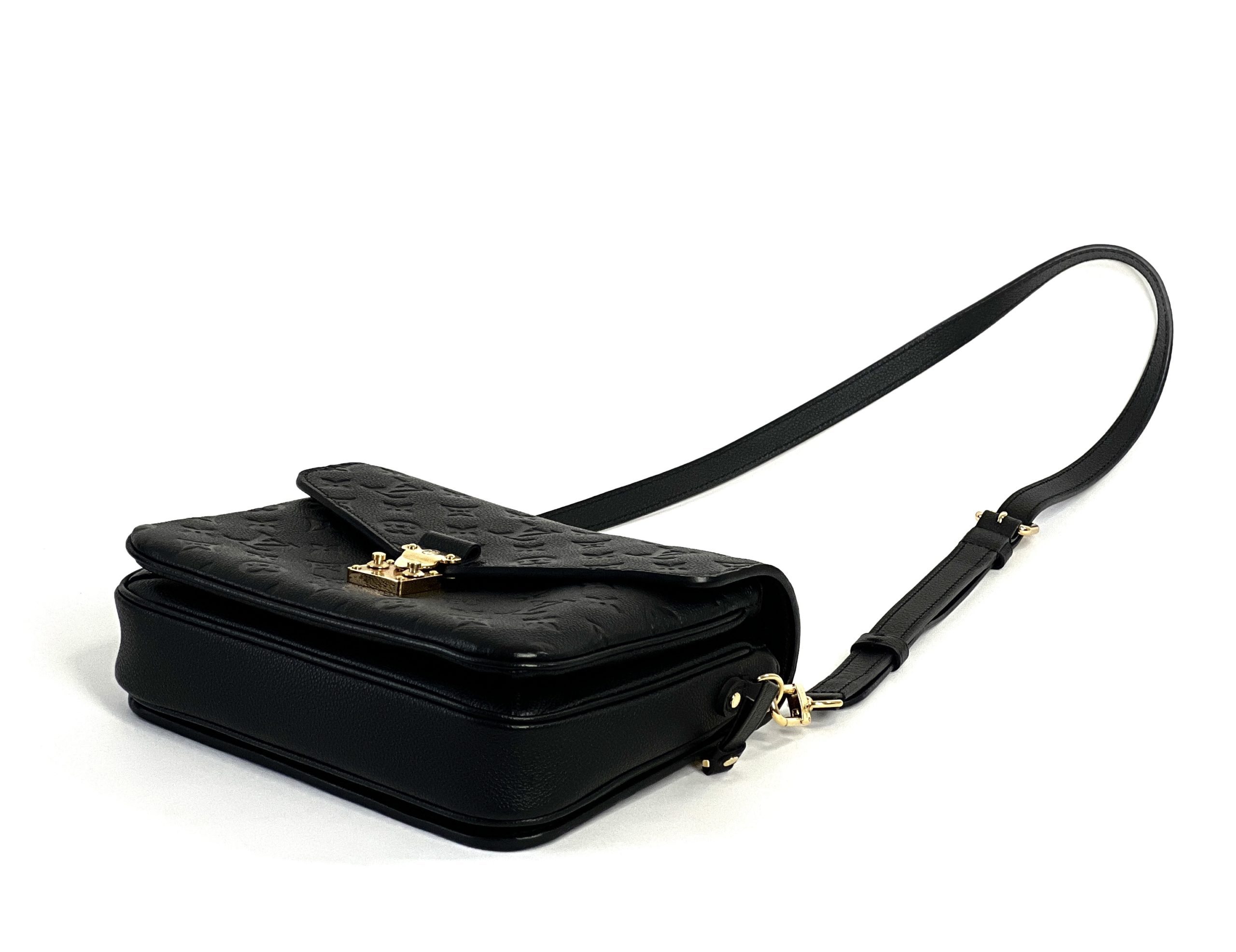 Metis leather handbag Louis Vuitton Brown in Leather - 27880026