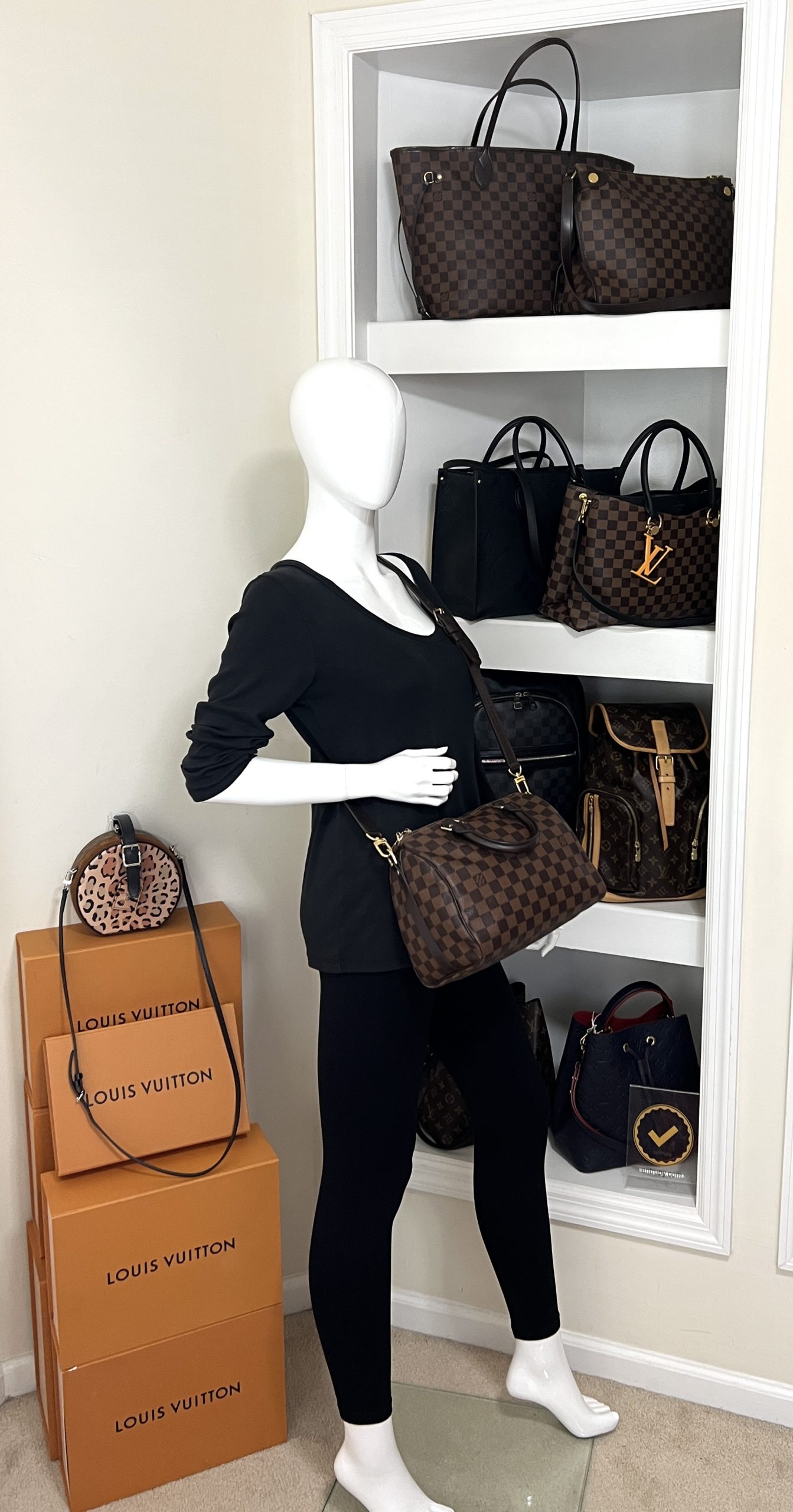 Louis Vuitton Epi Electric Iena Pochette - Black Shoulder Bags