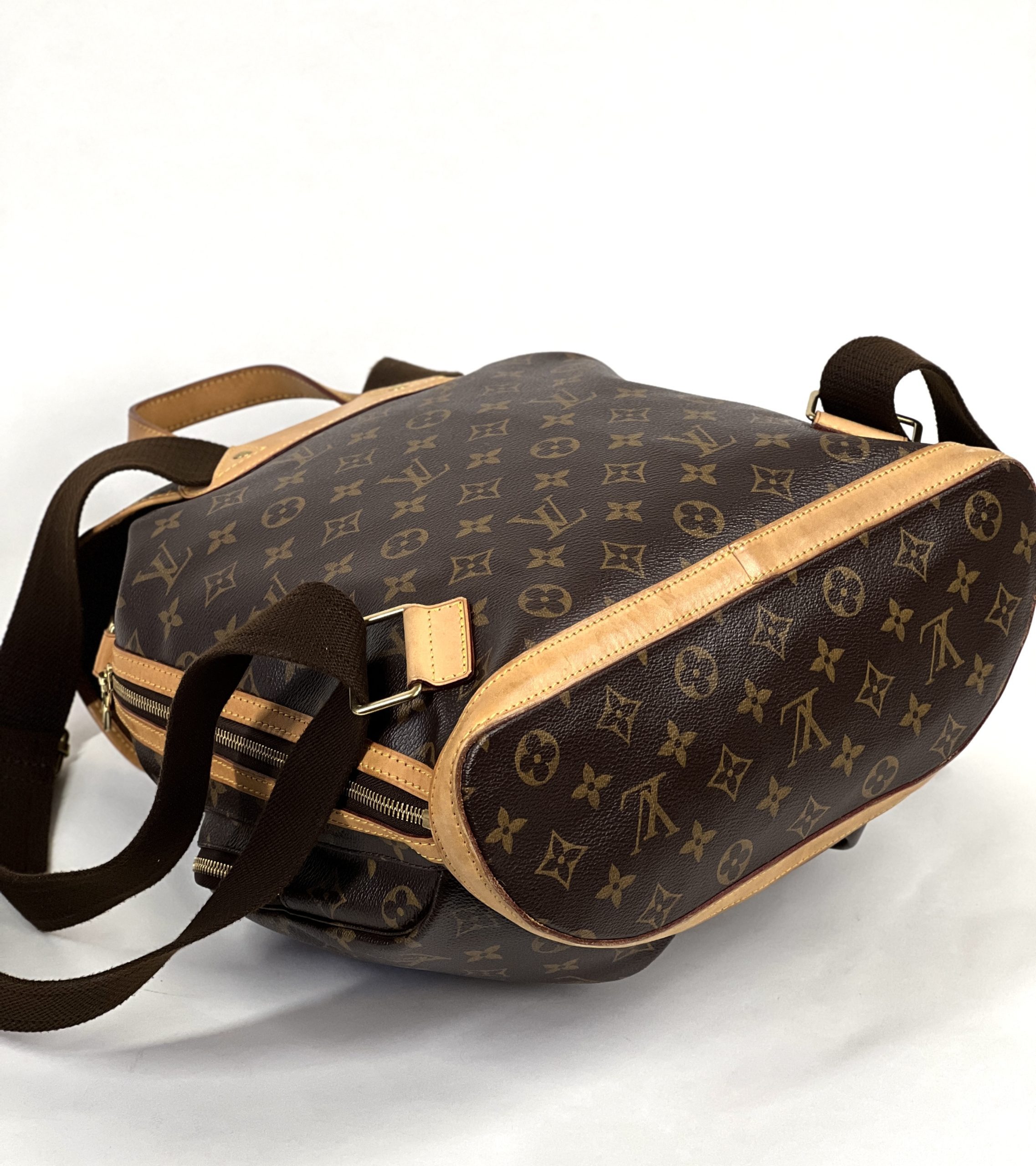 Bosphore leather crossbody bag Louis Vuitton White in Leather