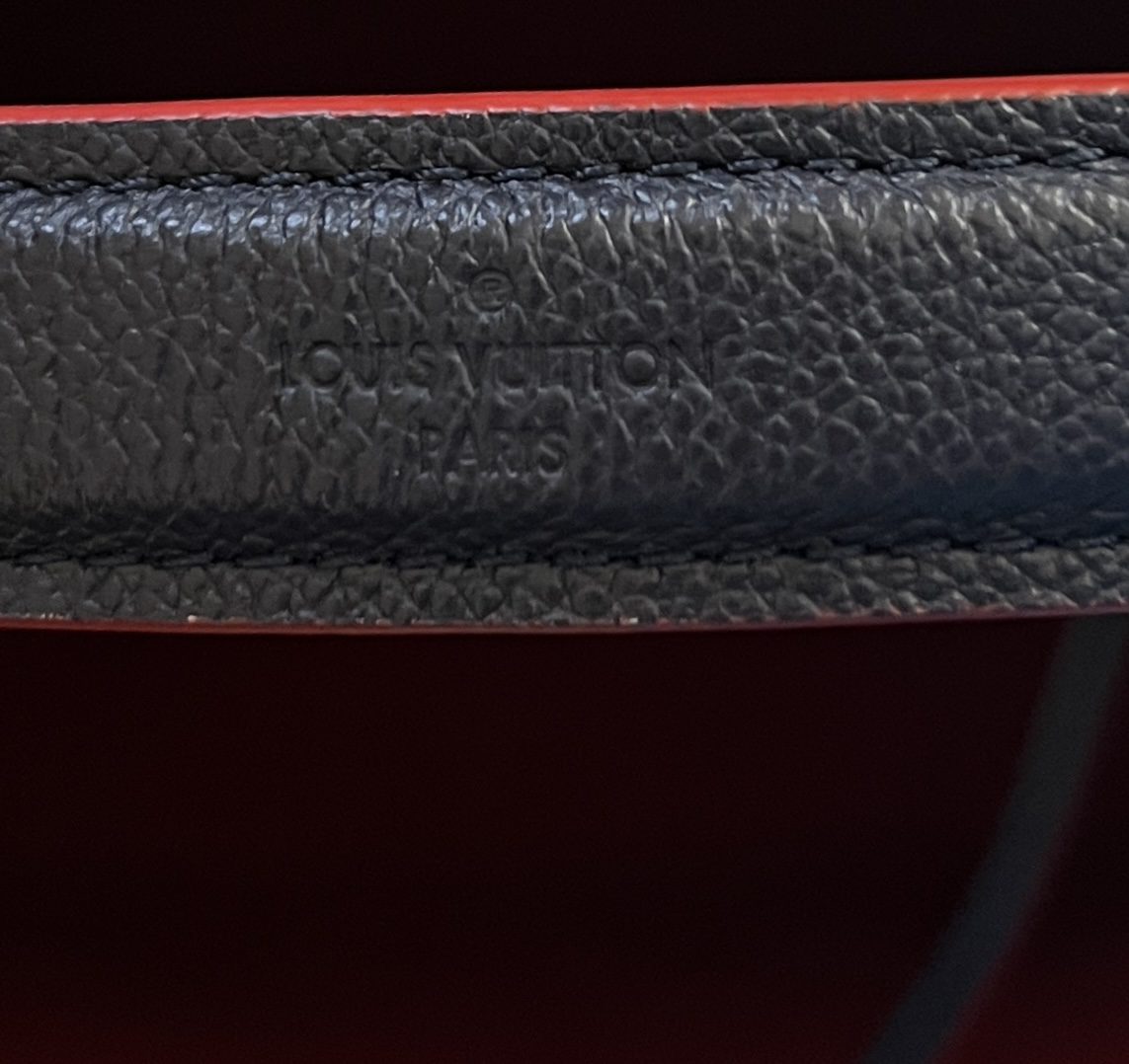 3D model Louis Vuitton Neonoe MM Bag Monogram Empreinte Navy Red