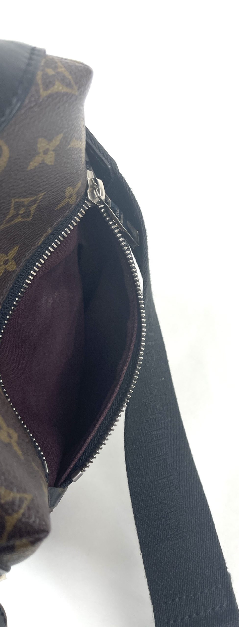  Louis Vuitton M45598 Vanity PM Monogram Empreinte Giant Mini  Shoulder Bag Cross Body Pouch Pochette Bag Noir Black Ladies Genuine  Cosmetic Box with Shop Bag, Black : Clothing, Shoes & Jewelry