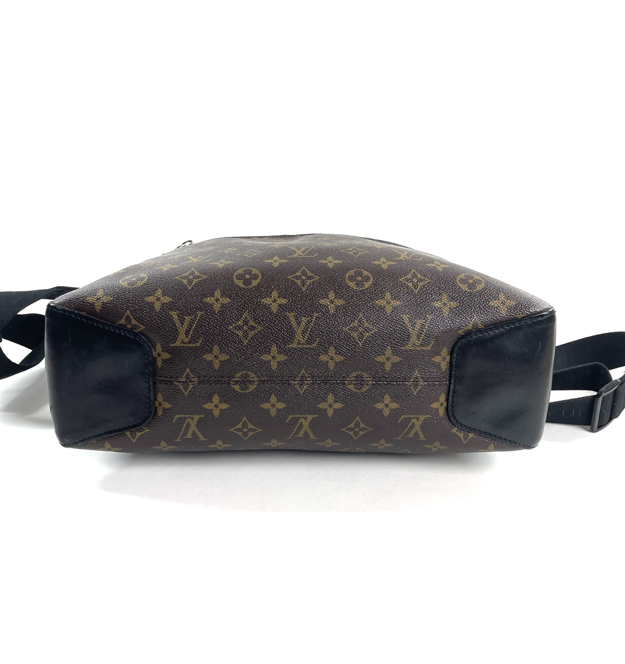 Shop Louis Vuitton Discovery Monogram Crossbody Bag Messenger
