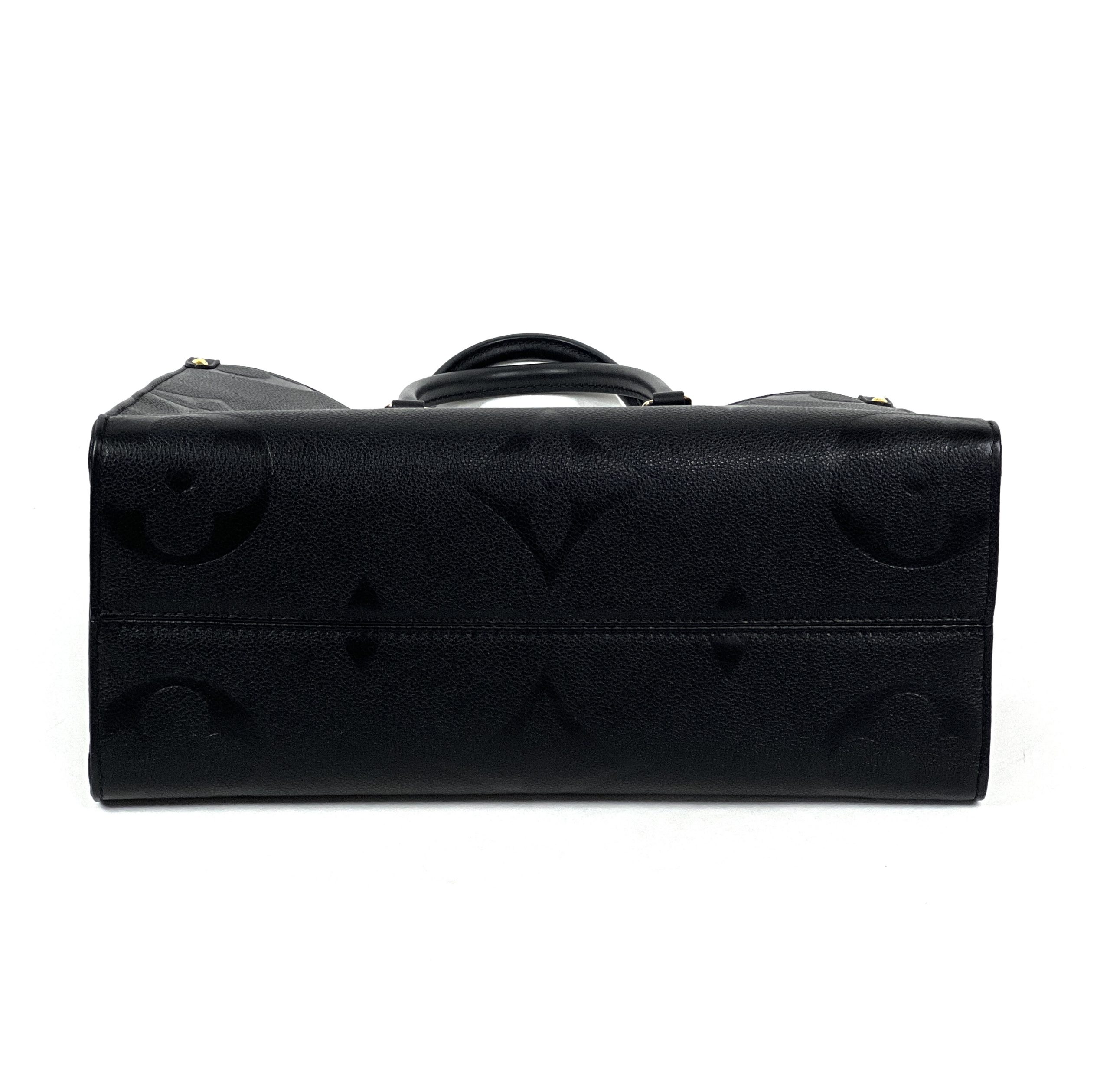 Louis Vuitton Monogram Giant Empreinte Carryall MM w/Pouch - Black