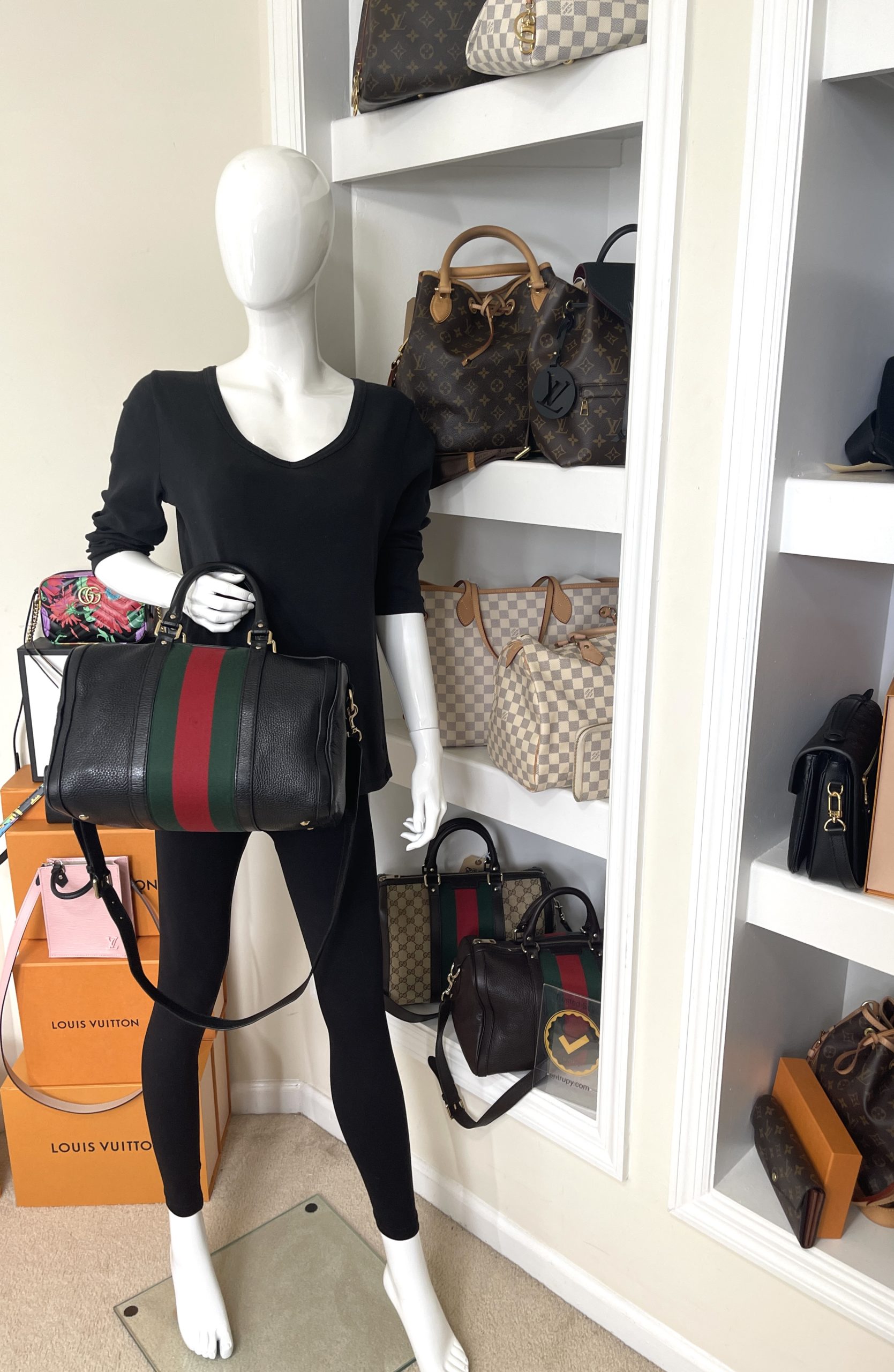 Gucci Black Leather Vintage Flap Shoulder Bag Gucci | The Luxury Closet