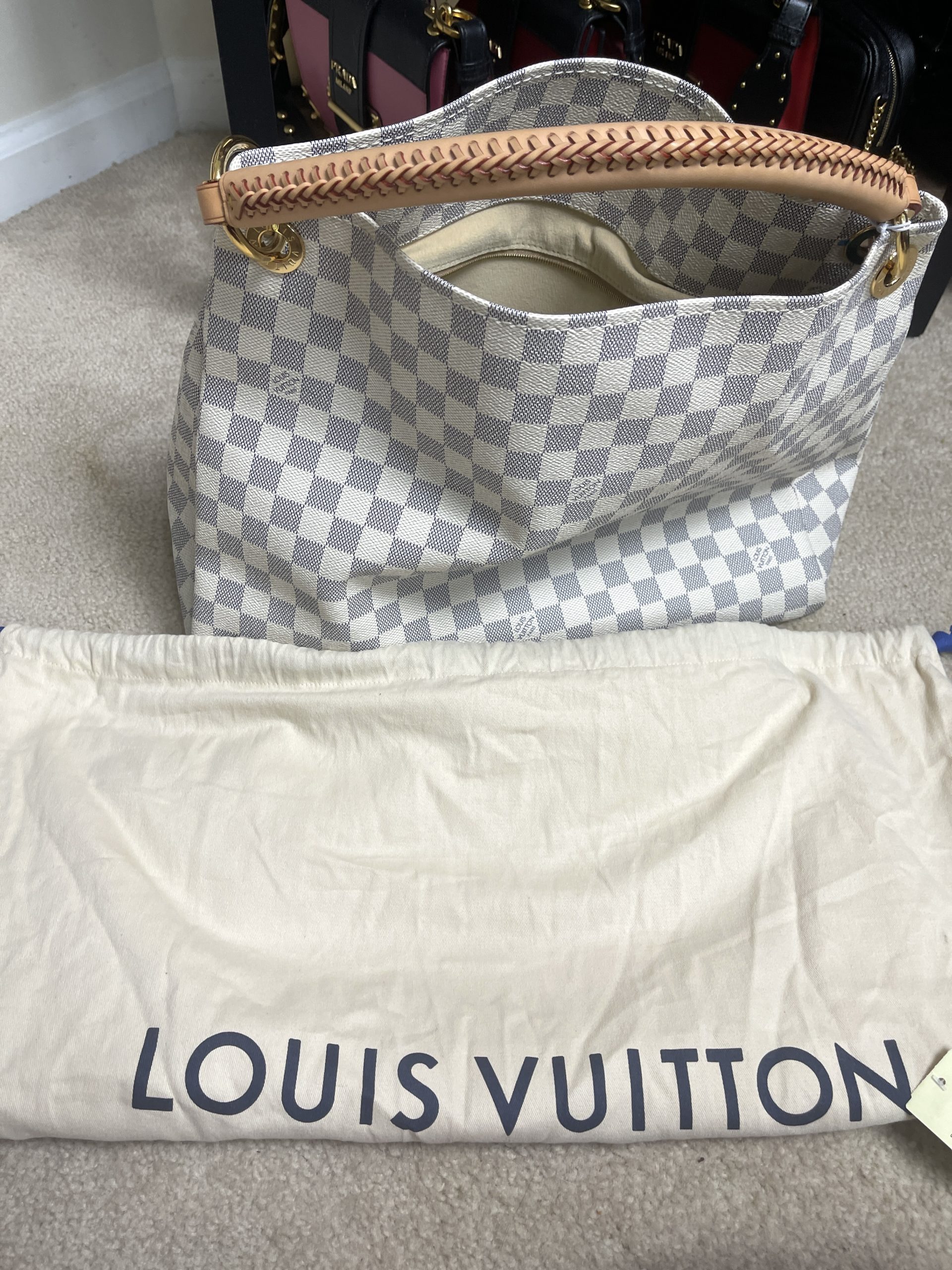 Louis+Vuitton+Petite+Boite+Chapeau+Microfiber+Interior+Clutch+PM+