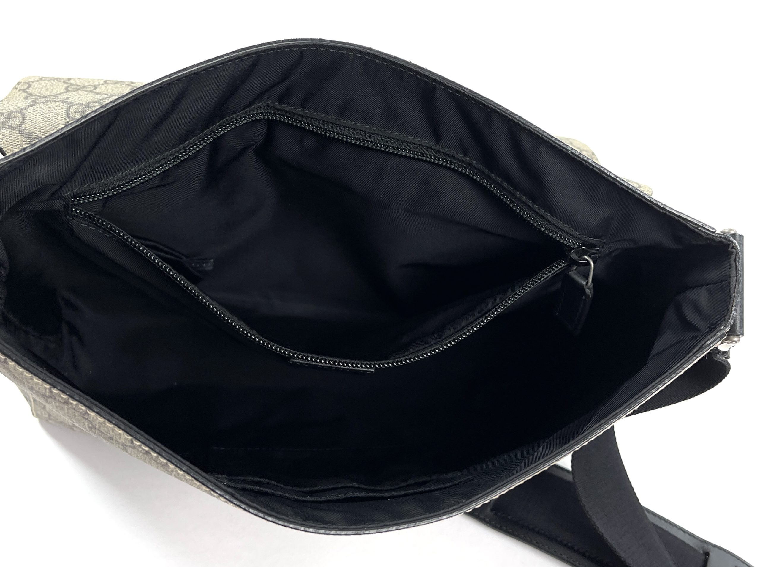 Gucci GG Supreme Black Flap Messenger Bag