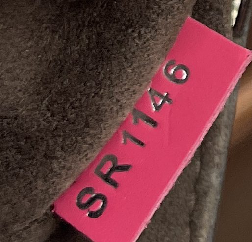 Bolso Cluny BB rosa pálido de piel Epi Louis Vuitton Numerado en venta en  1stDibs