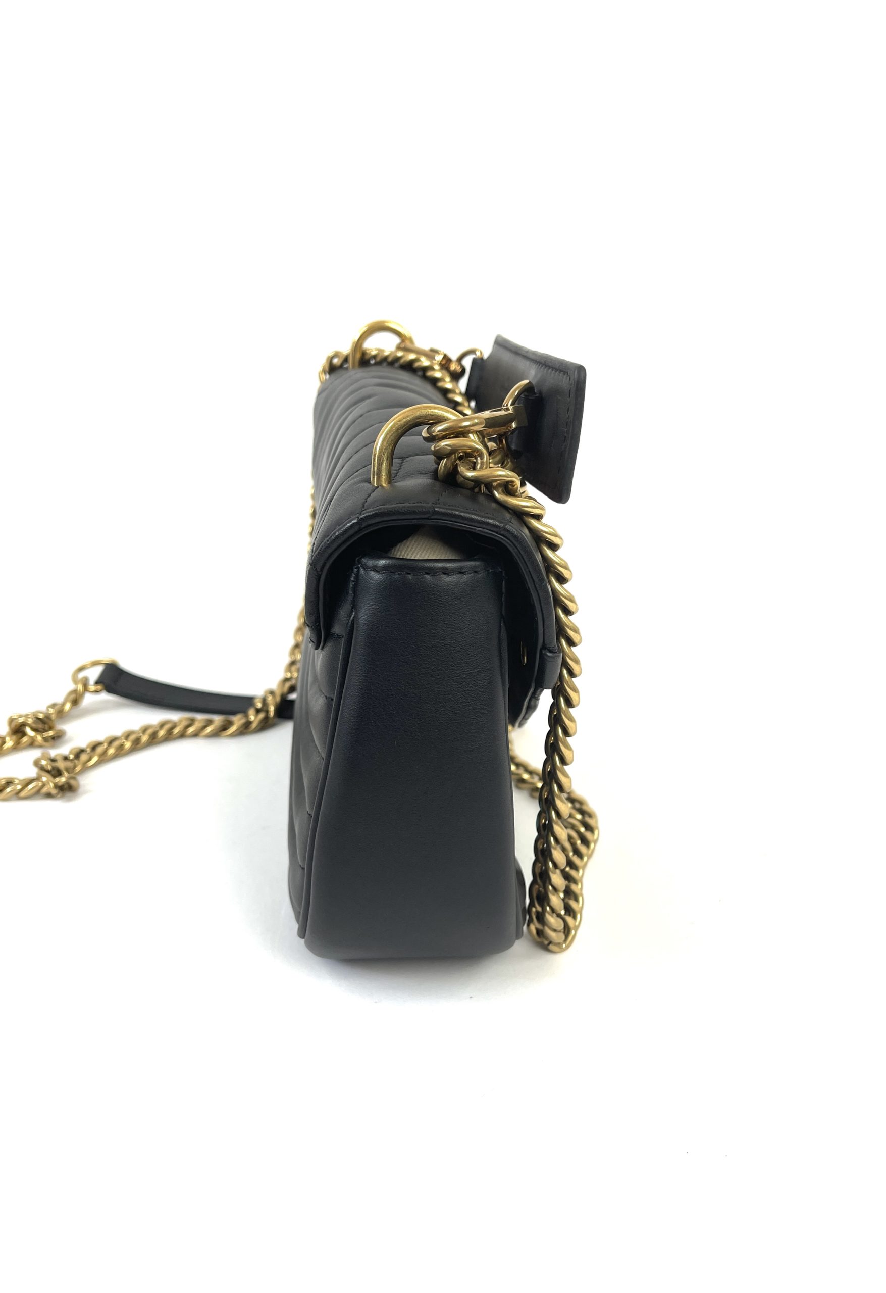louis vuitton black bag with gold chain