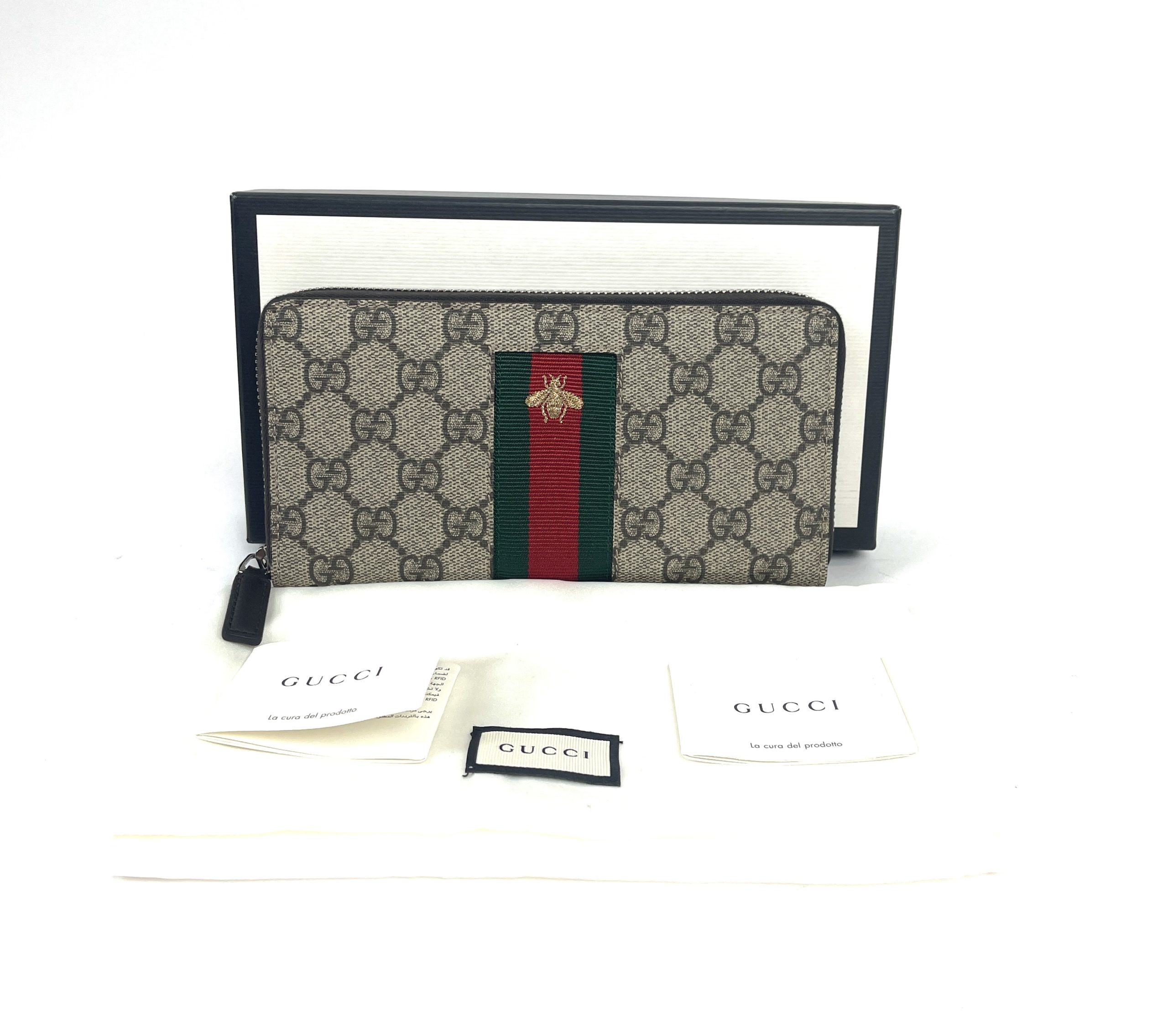 Gucci Web GG Supreme wallet  Mens accessories, Gucci wallet on chain,  Leather bifold wallet