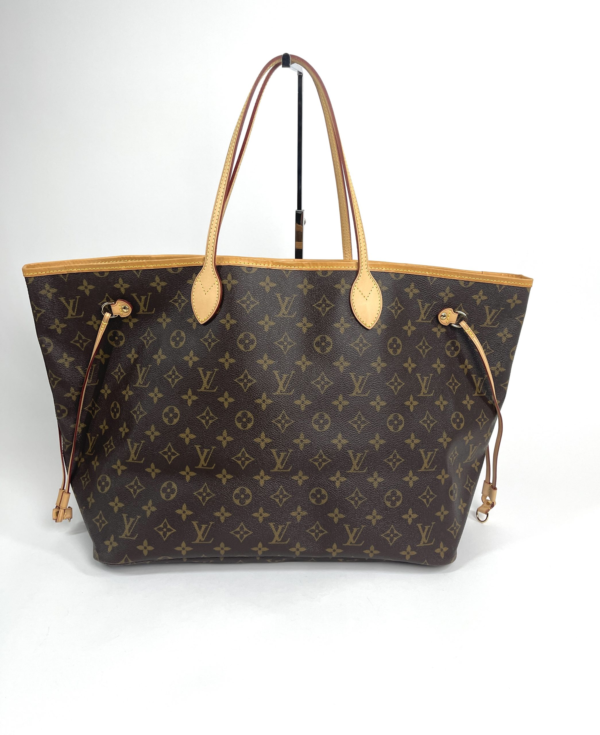 LOUIS VUITTON NEVERFULL MM VS GM//MOD SHOTS (requested video ) 