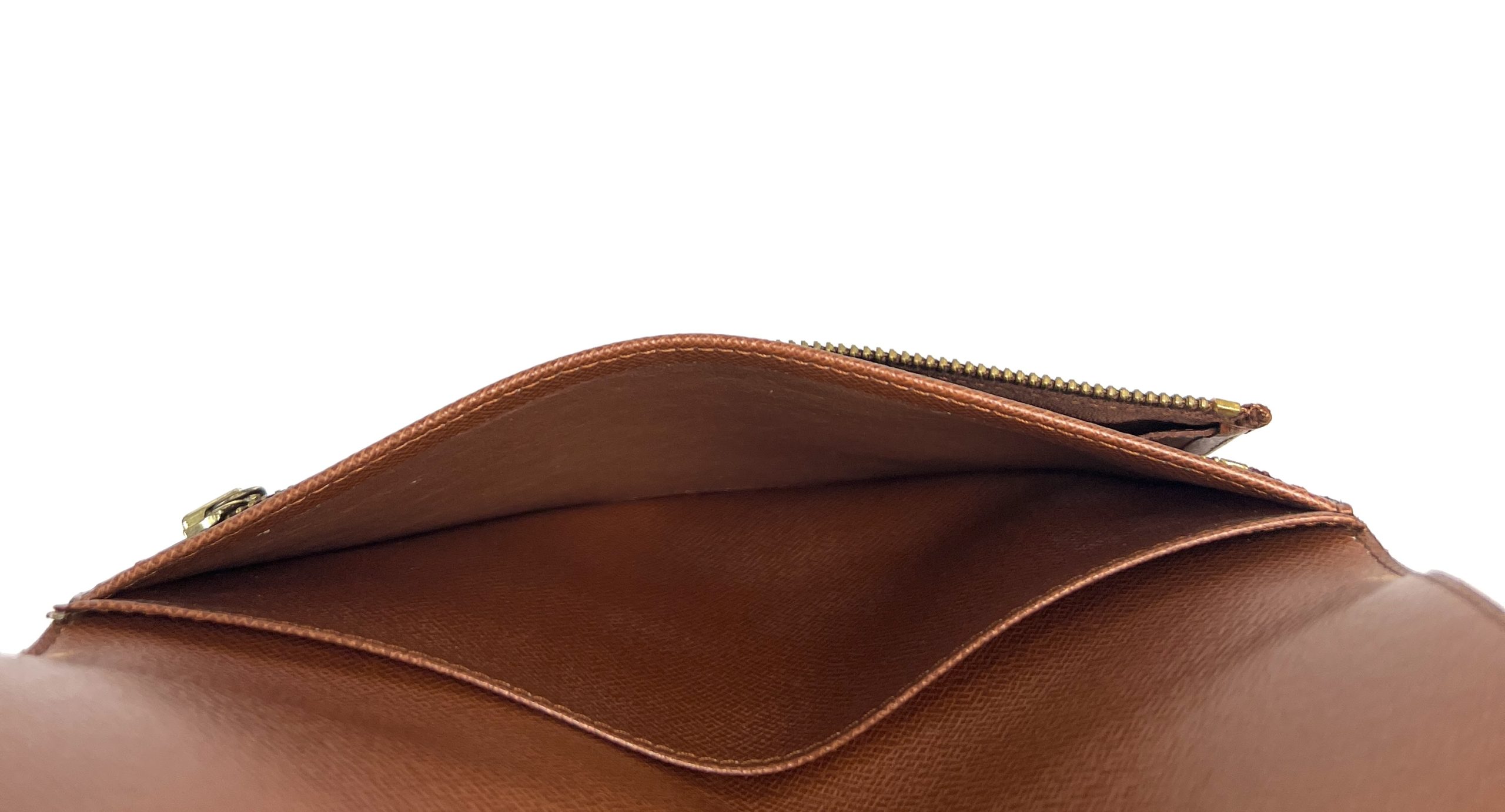 Louis Vuitton Monogram Pochette Passeport Trifold Wallet – Bag Babes  Boutique LLC