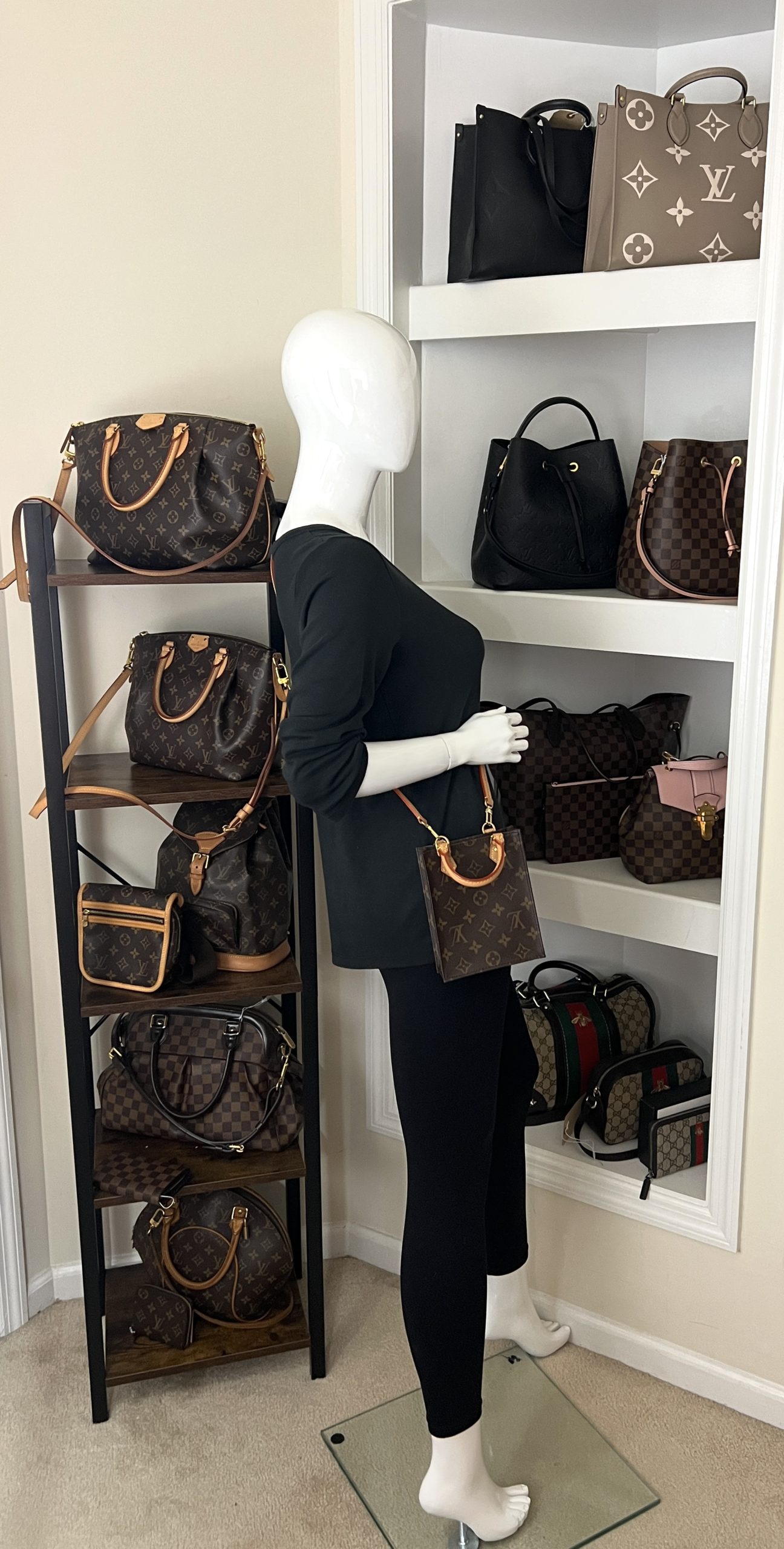 Louis Vuitton LV Sac Plat Petit black Leather ref.623768 - Joli Closet
