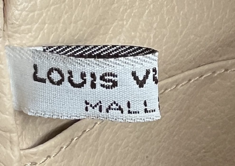 Louis Vuitton Monogram Trousse Toilette 23 Toiletry Case 37lz510s For Sale  at 1stDibs