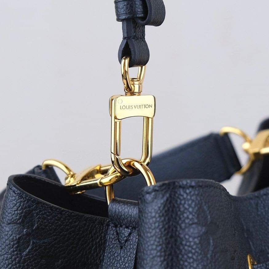 Louis Vuitton Black And Beige Empreinte Monogram NeoNeo MM Bucket