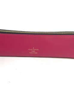 Louis Vuitton Monogram Hollywood Xmas Elizabeth Pencil Case (SHG-33476 –  LuxeDH