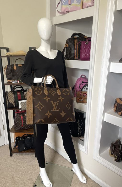 Louis Vuitton ONTHEGO GM Reverse Tote 4