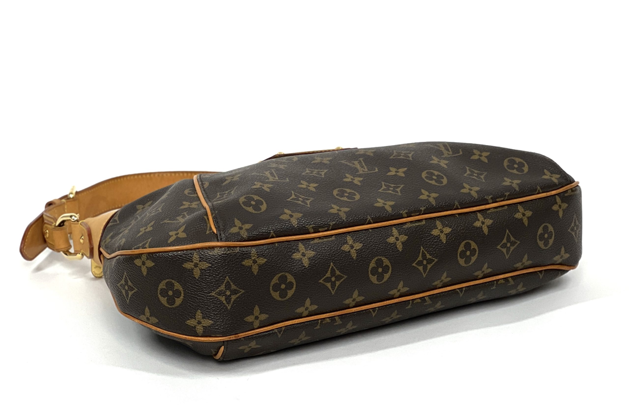 The Louis Vuitton Thames GM in monogram. Beautiful. #lvoe #designerbag, Lv Bag