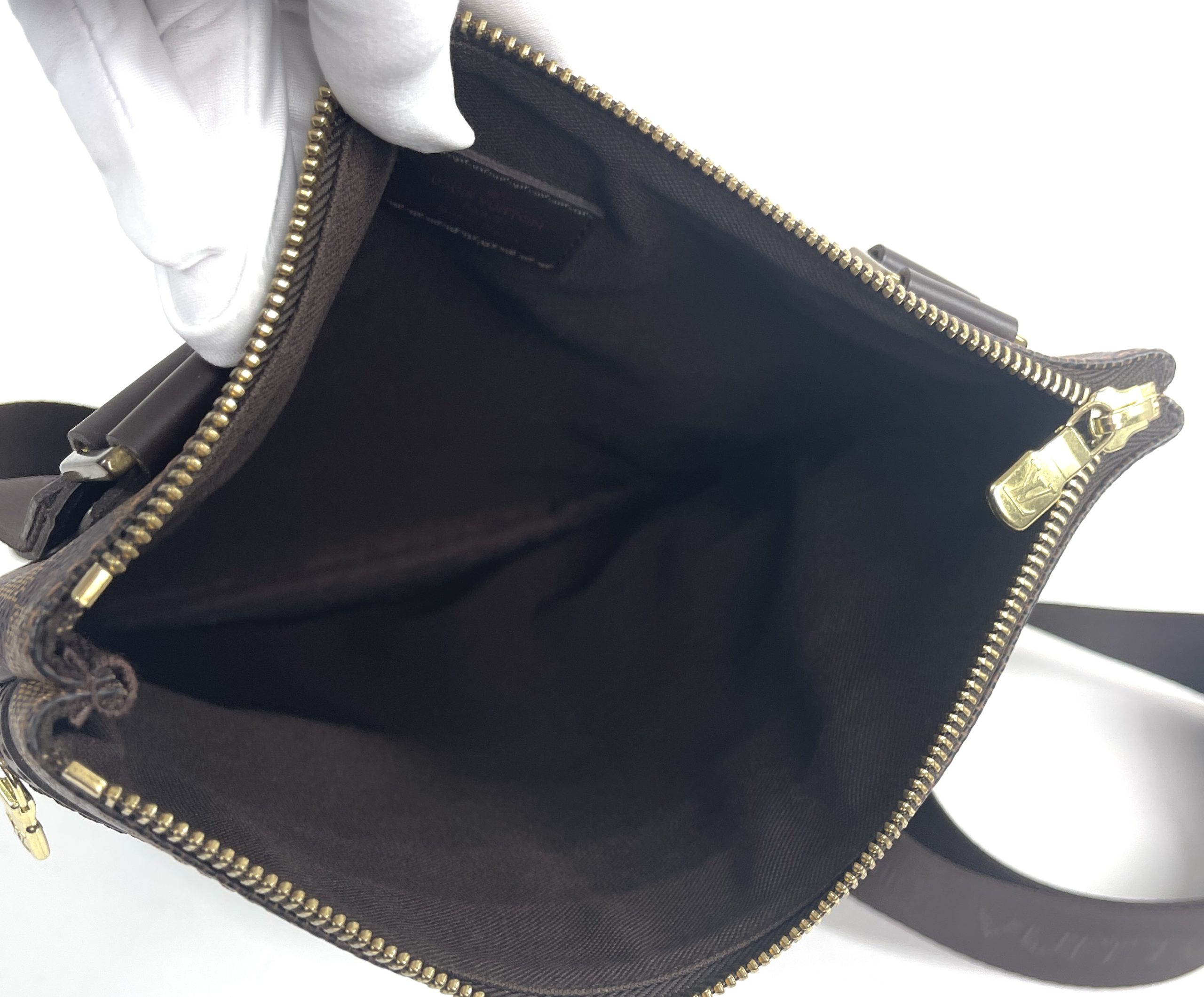 Louis Vuitton Damier Ebene Canvas Pochette Bosphore Messenger Bag - A World  Of Goods For You, LLC