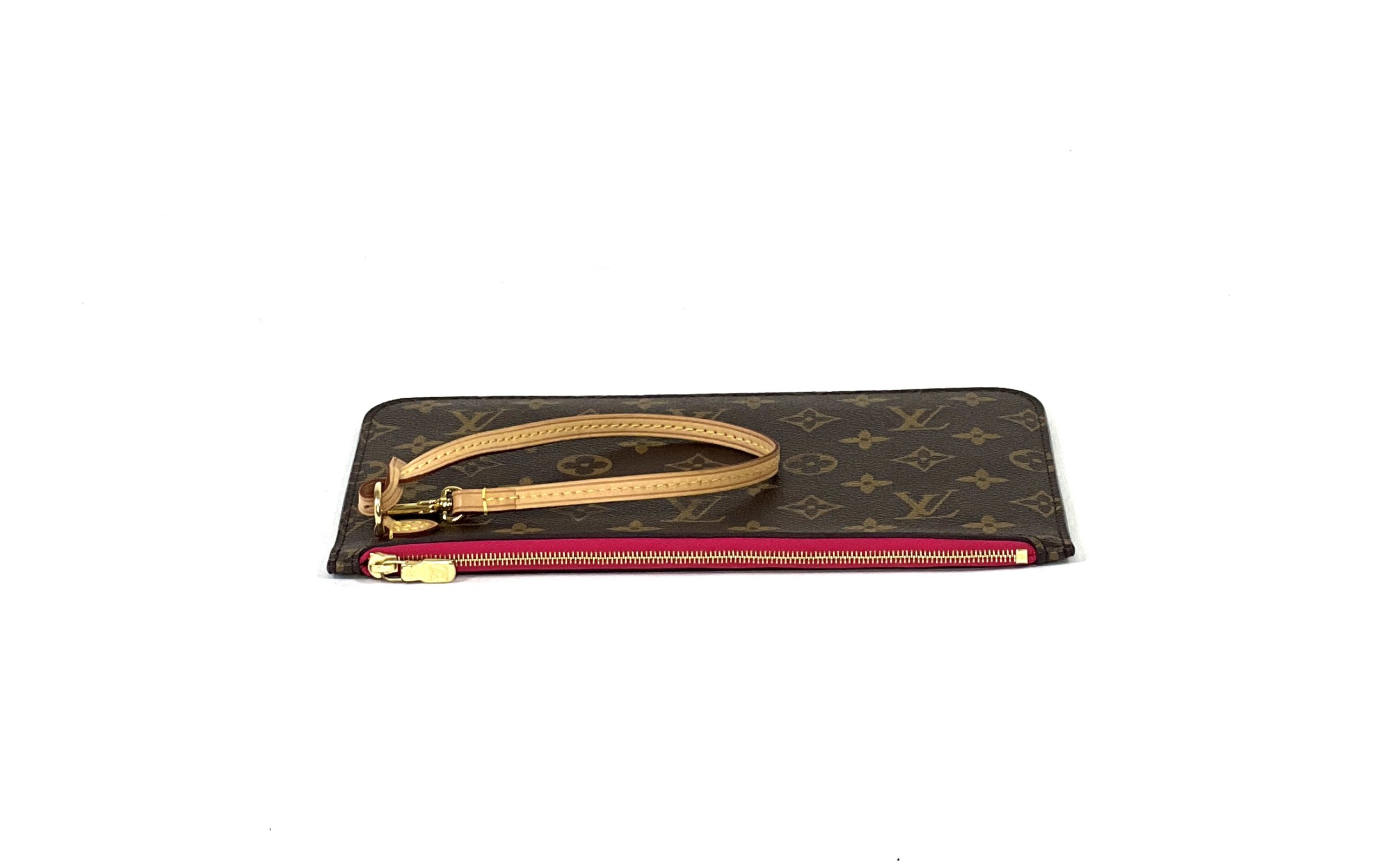 Louis Vuitton Flore Chain Wallet in 2023  Wallet chain, Everyday  essentials products, Monogram canvas