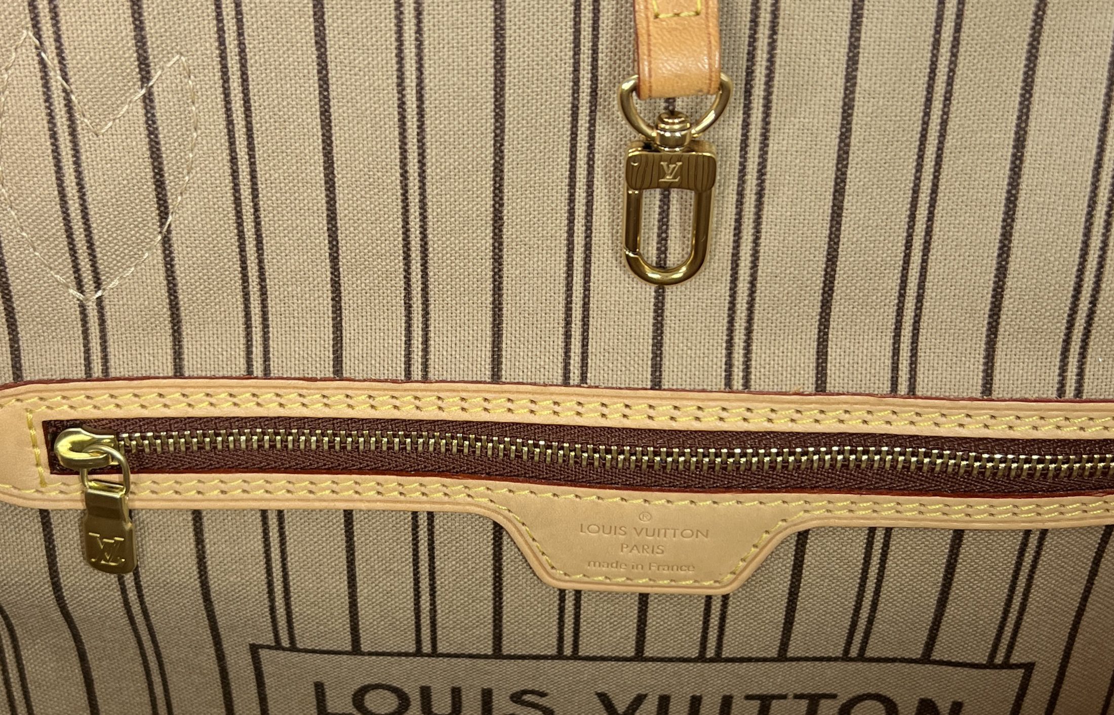 LOUIS VUITTON Monogram Canvas Neverfull MM Shoulder Bag Yellow Interio
