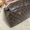 Louis Vuitton Monogram Artsy MM Monogram Hobo 13
