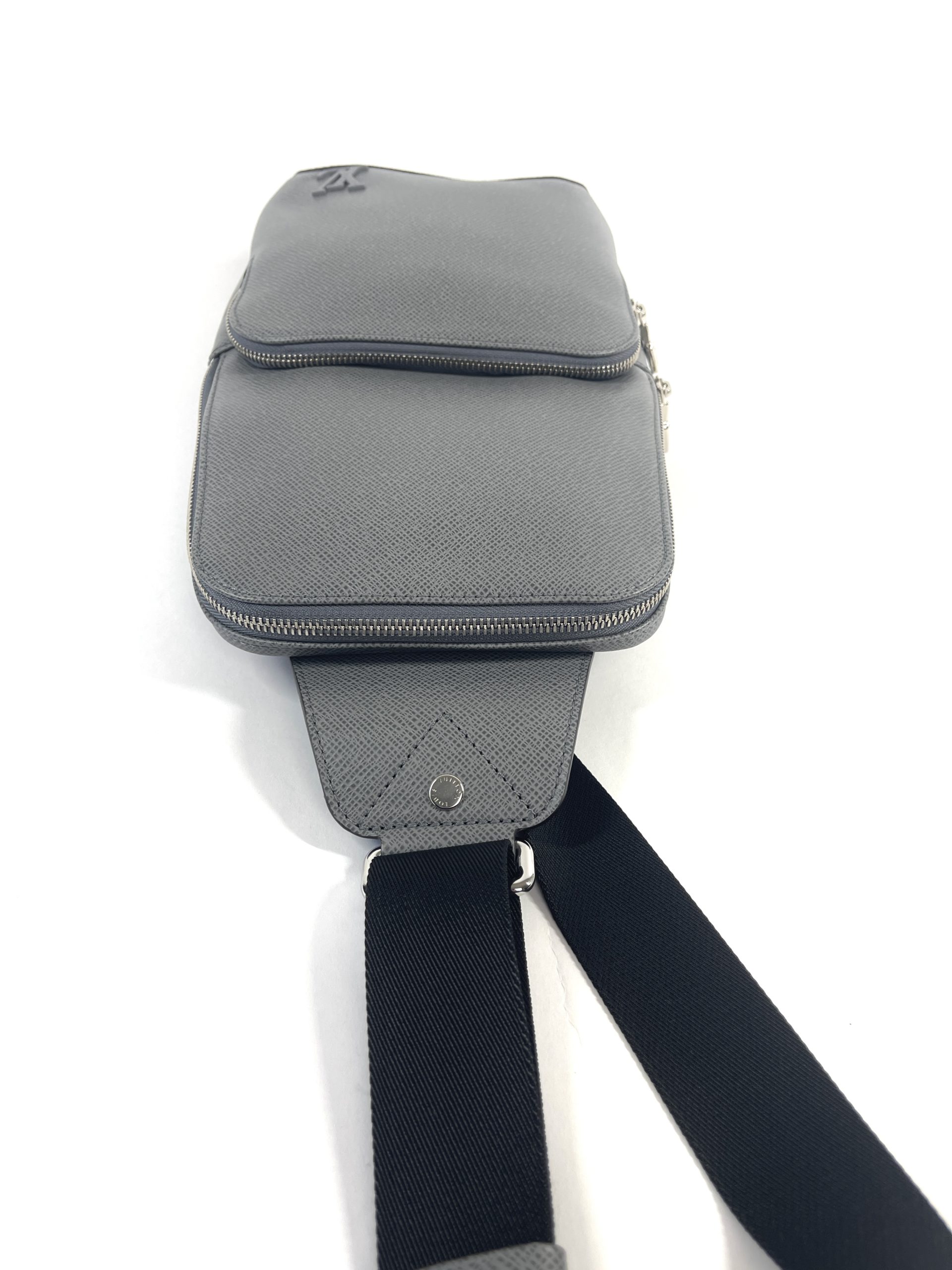 Louis Vuitton Avenue Slingbag Gray in Cowhide Leather with Silver