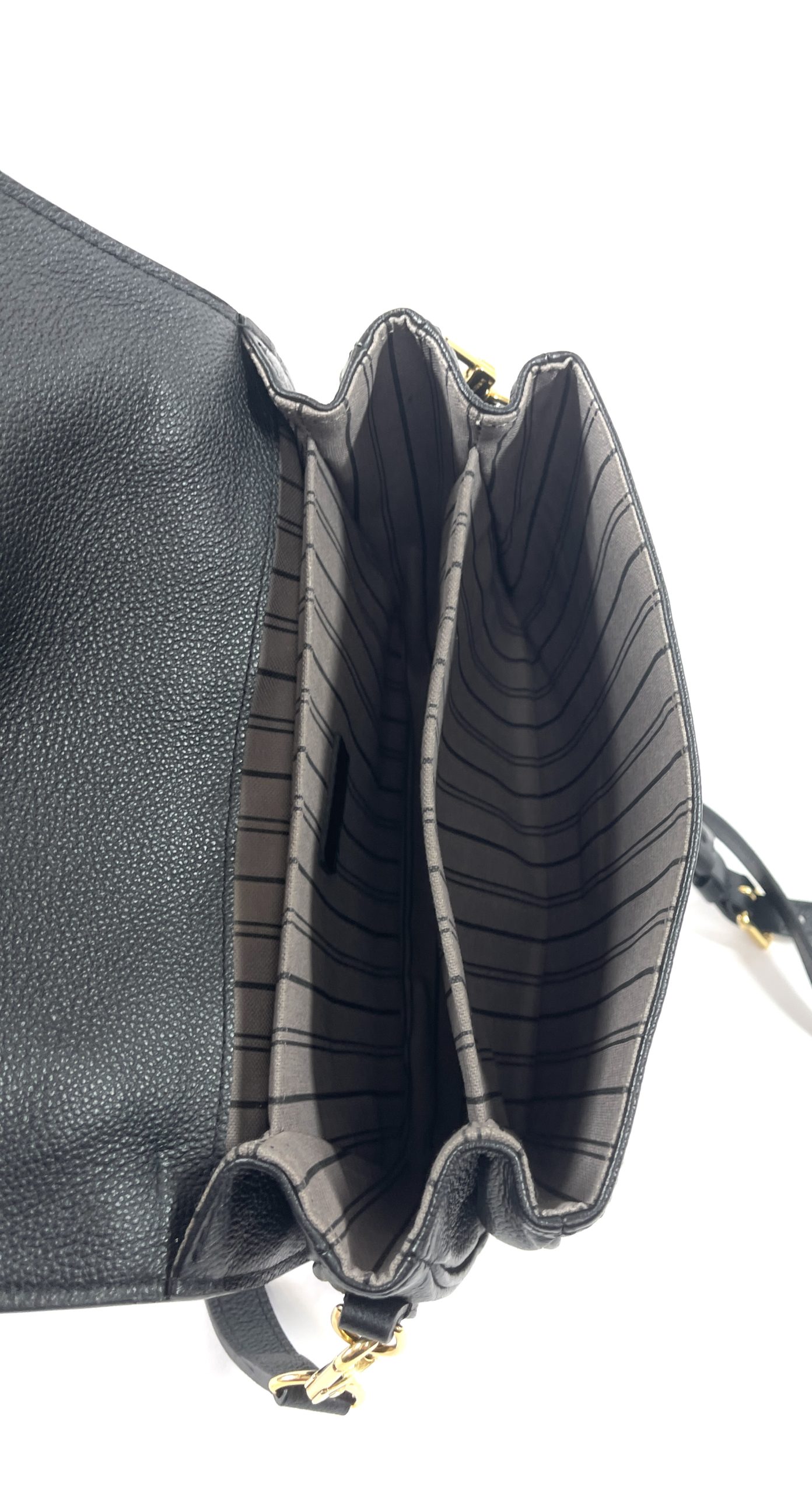 100% Authentic Gorgeous Louis Vuitton Pochette Métis Empreinte Noir  Excellent Condition Includes dust bag and strap 9.8 x 7.5 Full Sett…