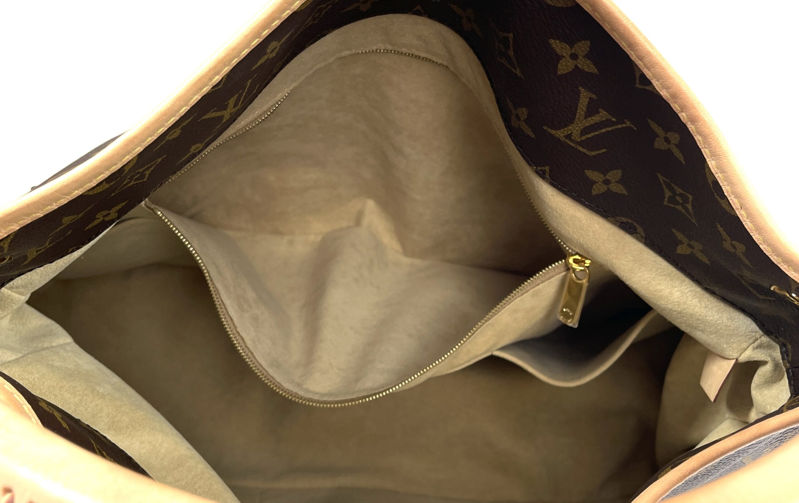 Artsy MM Monogram Canvas - Handbags