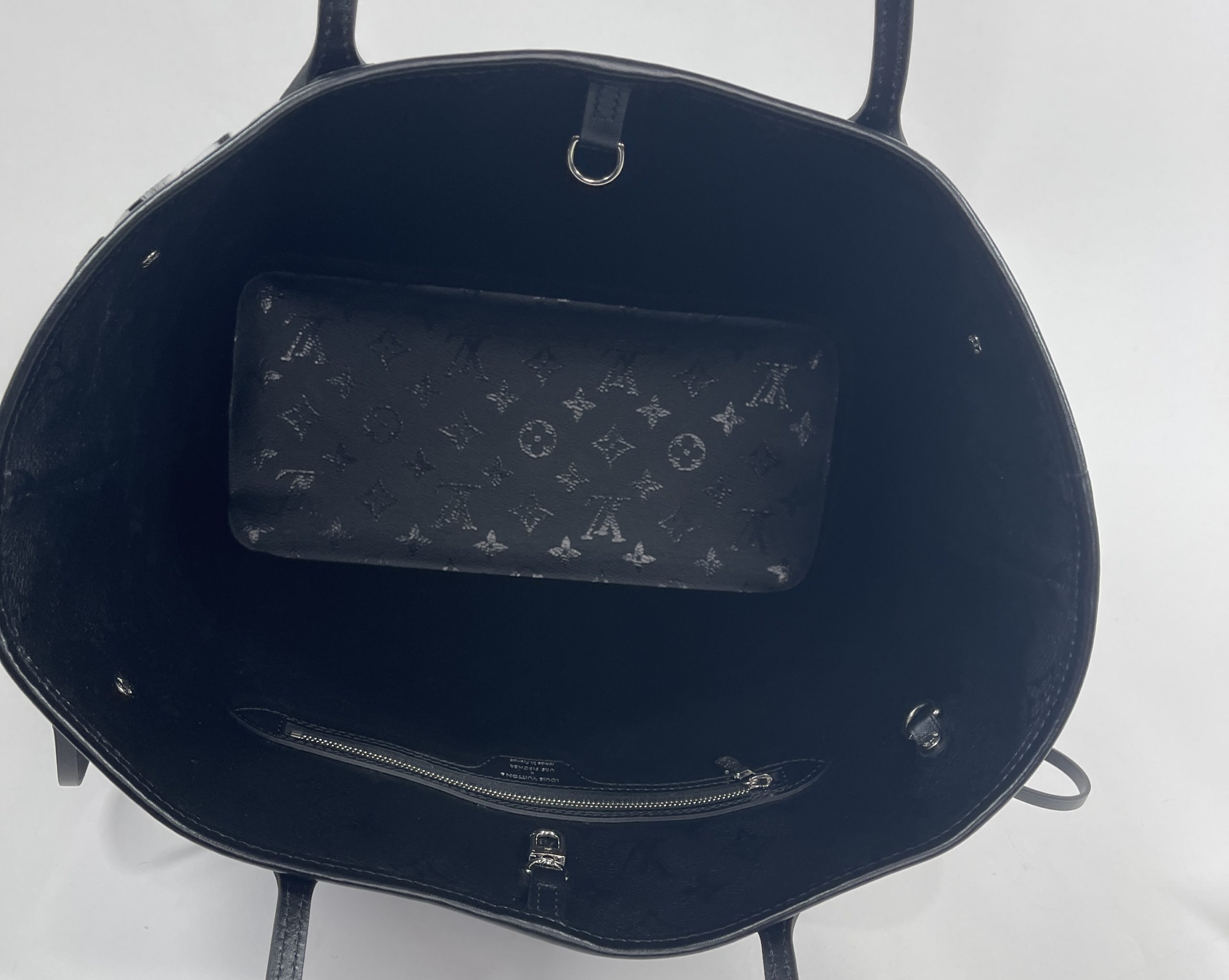 Louis Vuitton - Monogram Giant Jungle Neverfull MM Black/Caramel Tote  Shoulder Bag Pouch Shopper bag in Italy