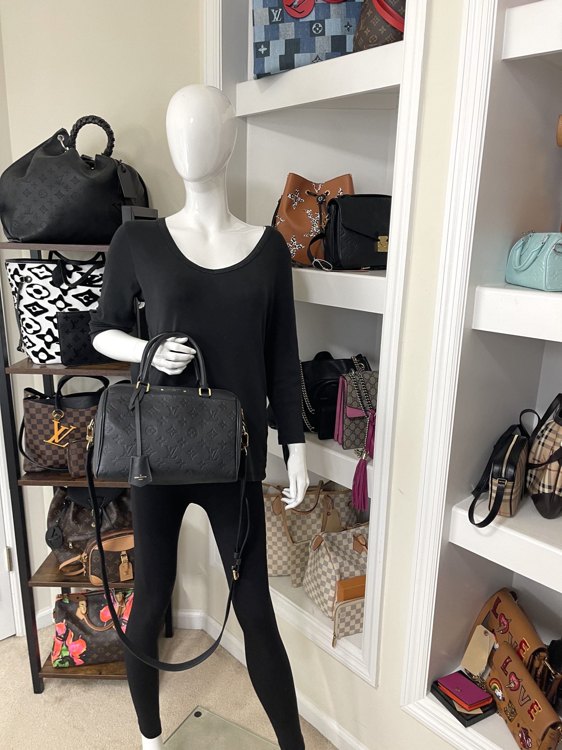 Louis Vuitton Black Empreinte Leather Speedy Bandouliere 22 Bag Louis  Vuitton | The Luxury Closet