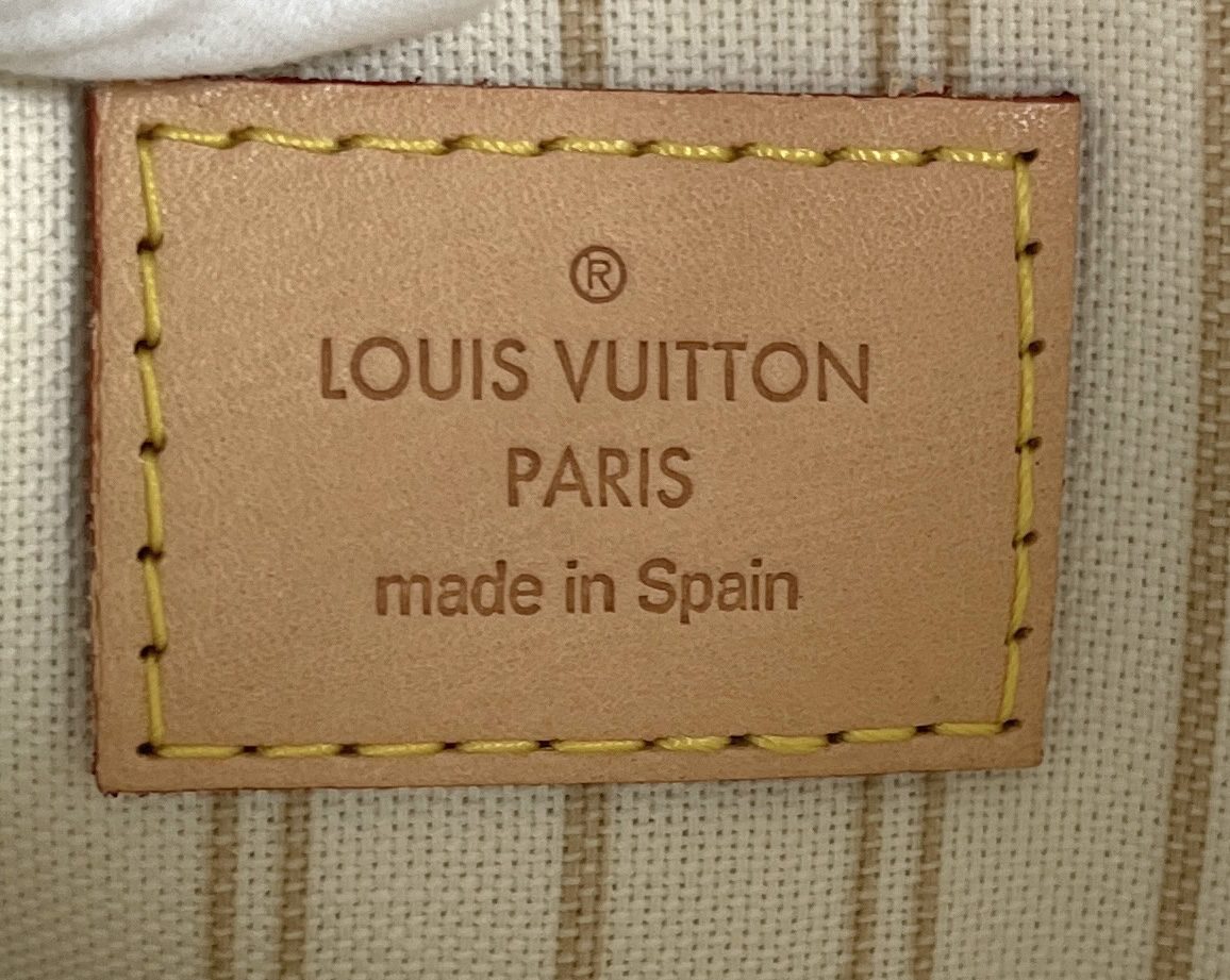 Louis Vuitton Damier Azur Neverfull MM Pochette Clutch Beige - A World Of  Goods For You, LLC