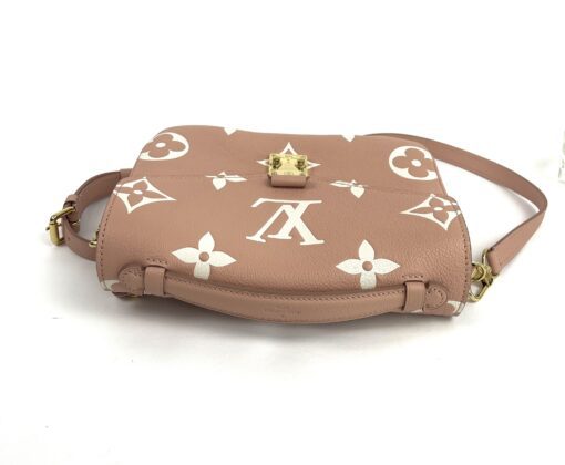 Louis Vuitton Empreinte Monogram Giant Pochette Metis Rose Trianon Cream 5