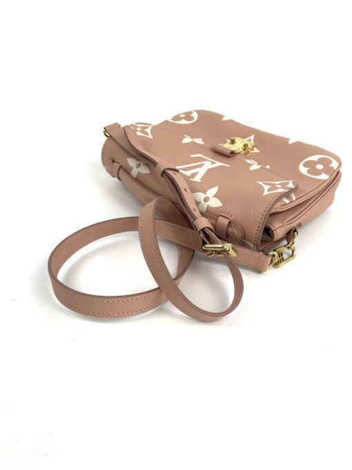 Louis Vuitton Empreinte Monogram Giant Pochette Metis Rose Trianon Cream 8