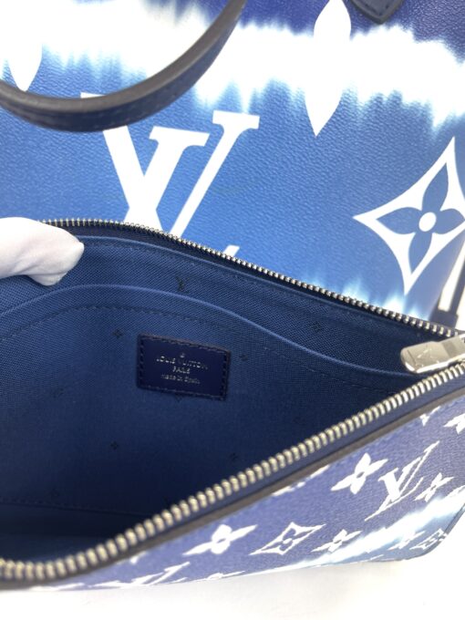 Louis Vuitton Blue Escale Neverfull Bag and Pouch Set 32