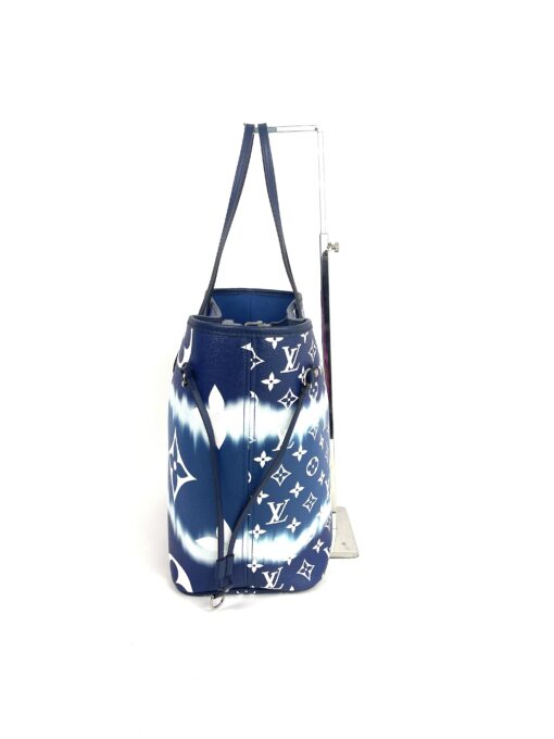 Louis Vuitton Blue Escale Neverfull Bag and Pouch Set 23