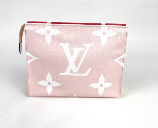 Louis Vuitton Monogram Giant Toiletry Pouch 26 Rouge 3