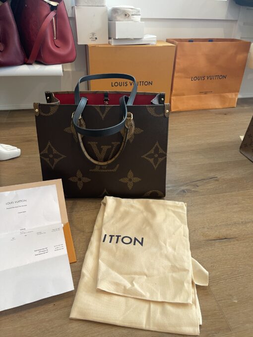 Louis Vuitton Onthego MM Reverse Tote 3