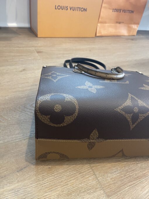 Louis Vuitton Onthego MM Reverse Tote 14