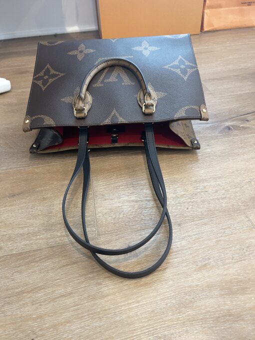 Louis Vuitton Onthego MM Reverse Tote 12