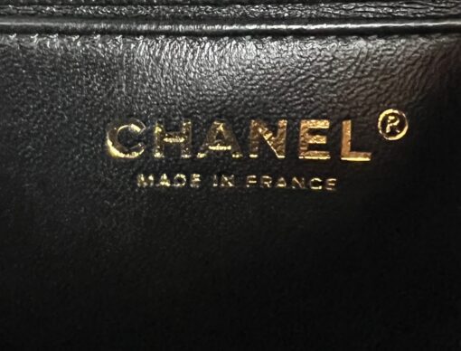 Chanel 2022 Caviar Chevron Quilted New Medium Boy Flap Black Gold 18