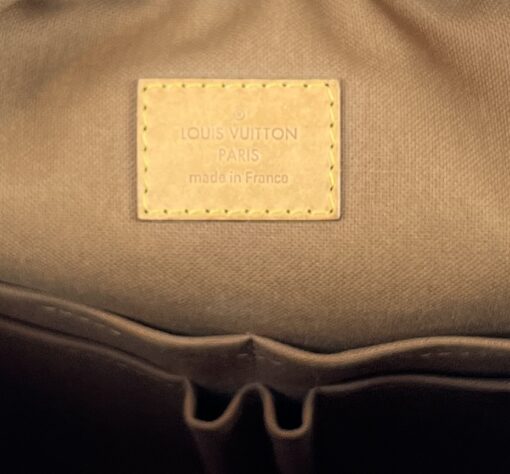 Louis Vuitton Monogram Trotteur Beaubourg Messenger Bag 20